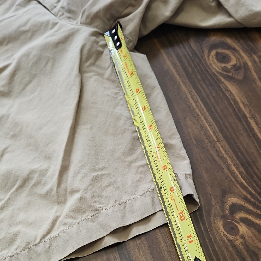 Woolrich Men's Khaki Cargo Shorts - Picture 4 of 11